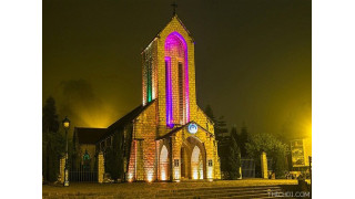 Nhà thờ cổ Sapa hình ảnh không thể thiếu khi nhắc đến thị trấn Sapa mù sương  